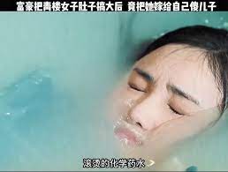 富豪把青楼女子肚子搞大后，竟将她嫁给自己的傻儿子。封面图