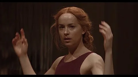 #890【谷阿莫】4分鐘看完2018猜猜編劇想表達什麼的電影《窒息 Suspiria》封面图